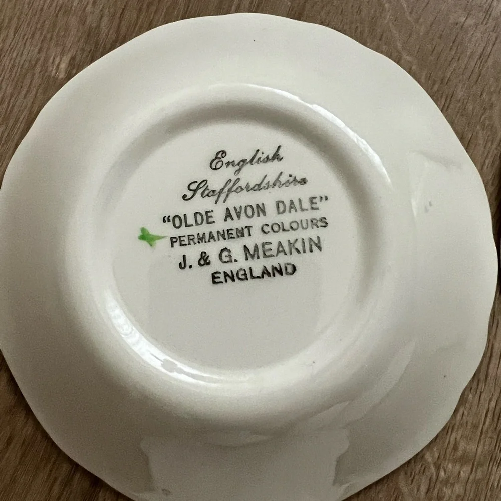 Vintage “old Avon dale” J&G Meakin England 6 PCs - 2‎ Plates, 2 Bowls, 2 Saucers